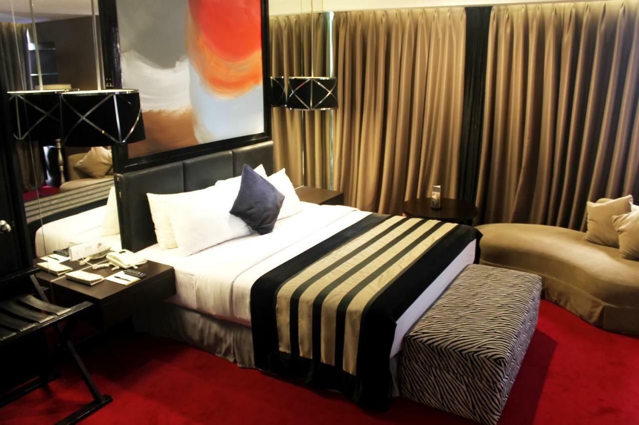 Amaroossa Cosmo Jakarta