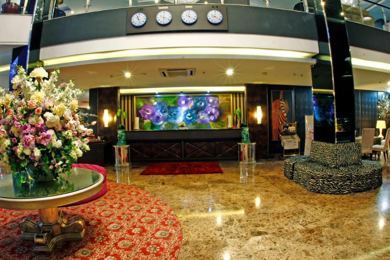 Amaroossa Cosmo Hotel